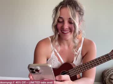 female cam girl bloomyogi image #2060781