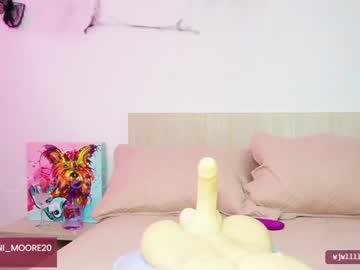 female cam girl dani_moore image #150659