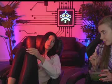 female cam couple anabel054 image #2633602
