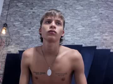 mono_blonde  webcam