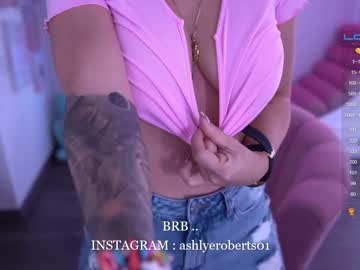 female cam girl ashlyeroberts1 image #1837069