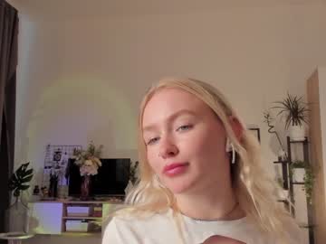 female cam couple charming_daisy image #2409759