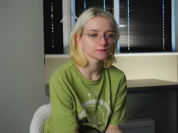 female cam girl cathrynbelger image #4061098