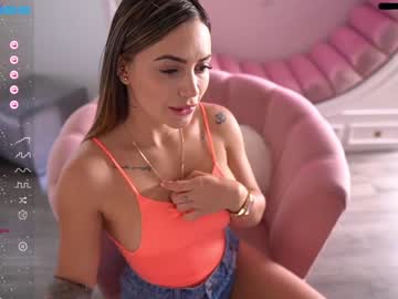 female cam girl ashlyeroberts1 image #2732535