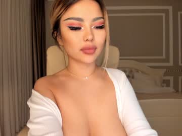 female cam girl bae_suz image #1169563