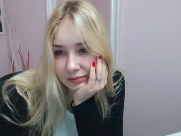 female cam girl lila_page image #1136877