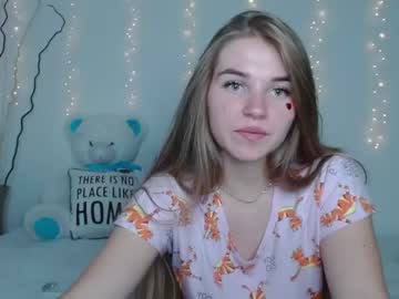 female cam girl little__cherrry image #2492197