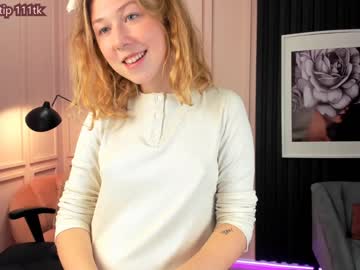 female cam couple lottie_shine image #3180791