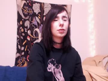 female cam girl eeeveee image #624579