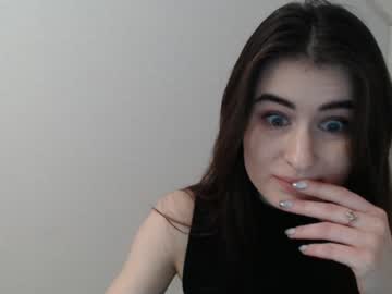 tart_strawberry  female  webcam