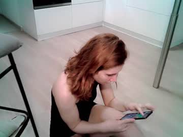 female cam couple koronaextra image #507582
