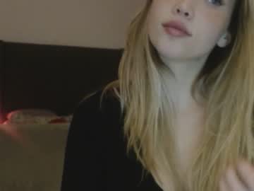 female cam girl bitter_moon image #3166127
