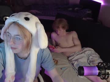 female cam man alvin__main image #1163781