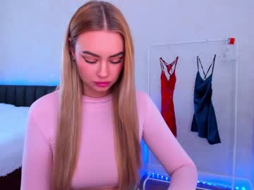 female cam girl 8a8y_nura image #3719401