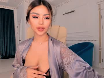 female cam girl bae_suz image #1182677