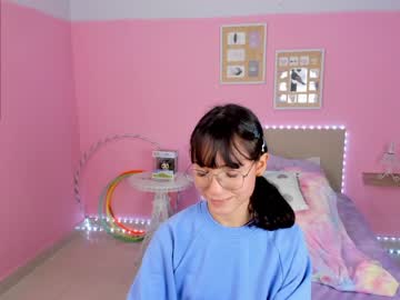 female cam girl little_effy18 image #2519939