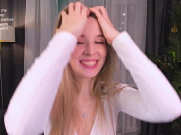 female cam girl milablush image #3485705