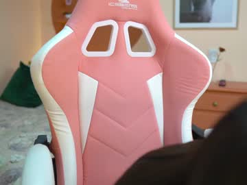 female cam girl cielo69_ image #1579618