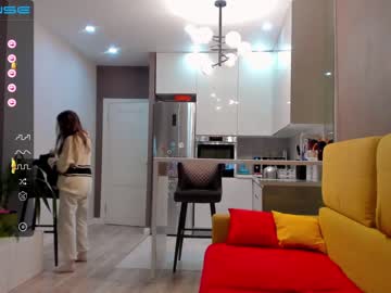 female cam girl small_blondee image #2663028