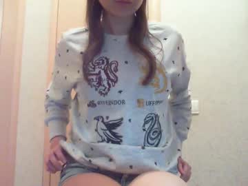 female cam girl kyliesweetyy image #778007