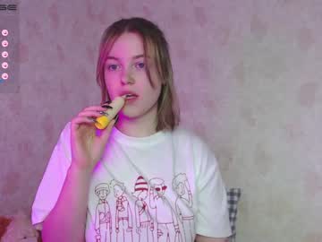 kite_cute  female  webcam