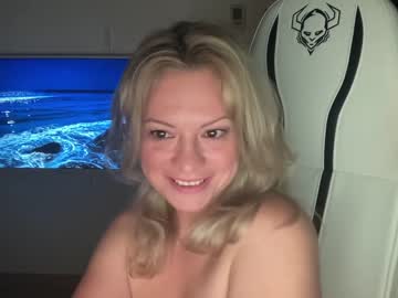 female cam girl kiradivine image #2583911