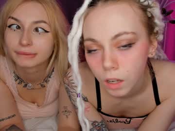 female cam couple margolori image #1515932