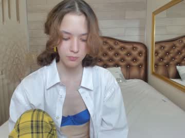 female cam girl lil_stitch image #2695493
