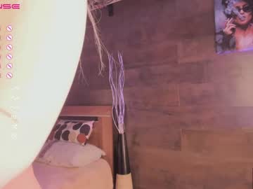 female cam girl yolandabertha image #3809910