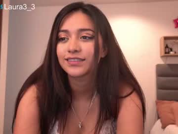 female cam couple laura3_3 image #380388