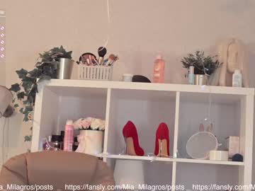 female cam girl mia_milagros image #2363481