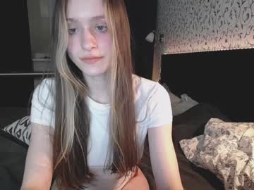 female cam girl fflloowweerr image #1111188