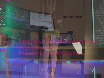 cinnamonrollsweb  female  webcam