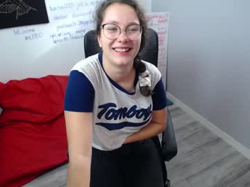 female cam girl yourcrazyneightbor image #2582621