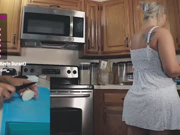 female cam girl milavalentinax image #1443550