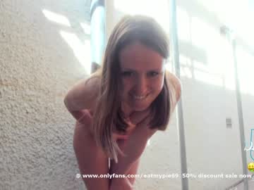 female cam girl eatmypie69 image #96000