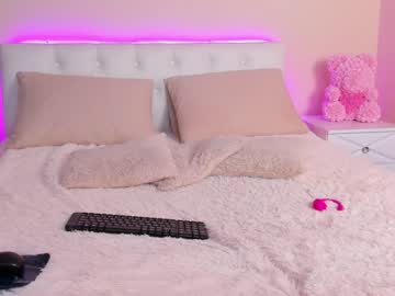 female cam girl mika_rey image #3663322