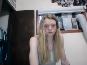 female cam couple lilredandash image #4013945