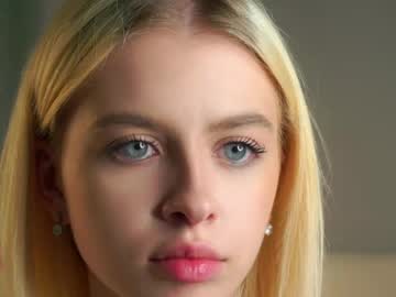 female cam girl lunnadew image #4079037