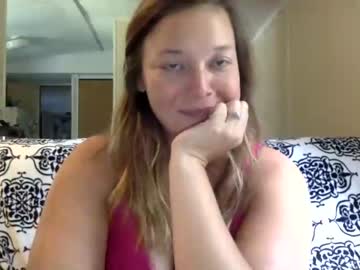 female cam girl agiantpeach image #2339812