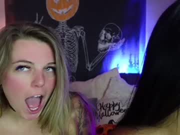 female cam girl bumble_bees45 image #2836483