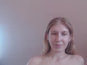 _rosiebaby  female  webcam