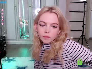 female cam girl small_blondee image #3434076