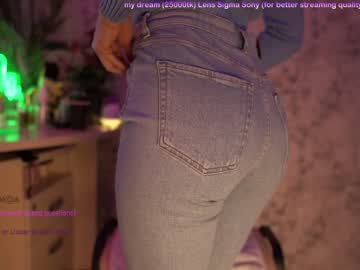 female cam girl kronniekray image #658662