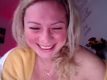 female cam girl kiradivine image #1363333