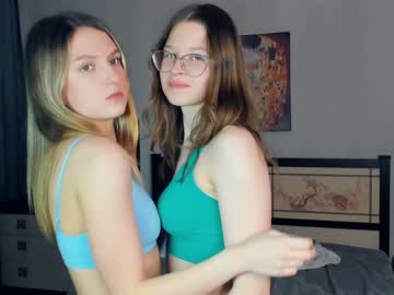 female cam couple shine_angels image #3994363