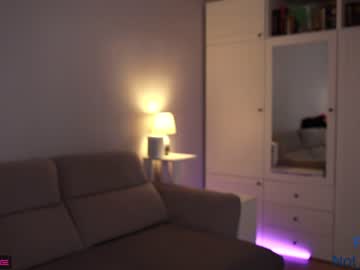 female cam girl _blackbee_ image #2971086