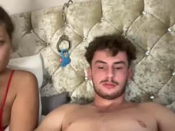 female cam couple axelxmistyminx image #2504452