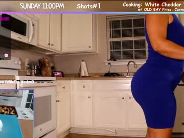 female cam girl milavalentinax image #2428628