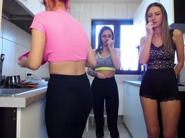 female cam couple nolimitscoupl3 image #1351521